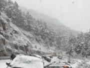 Els Bombers atenen 179 serveis per pluja i neu, entre els quals diversos avisos per vehicles bloquejats