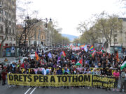 Manifestació a Barcelona contra el racisme i el feixisme i per exigir “drets per a tothom”