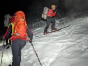 Rescat nocturn al Pedraforca: dos escaladors bloquejats a la canal del Riambau són salvats de matinada
