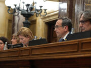 La Mesa del Parlament encarrega un informe jurídic per avaluar si emprèn accions legals contra Tarradas (Vox)