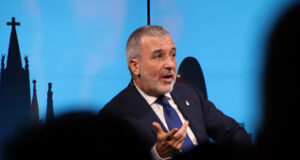 Collboni reclama a la UE que sigui un “instrument” per garantir habitatge assequible i el “dret a quedar-se a la ciutat”