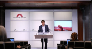 Junts avisa el Govern que incentivar les altes mèdiques “és pervertir el sistema” i demana “millor gestió i inversió”